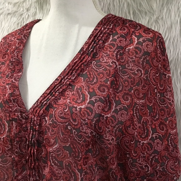 Gap women’s red paisley print sheer v neckline blouse top size medium - Picture 3 of 6
